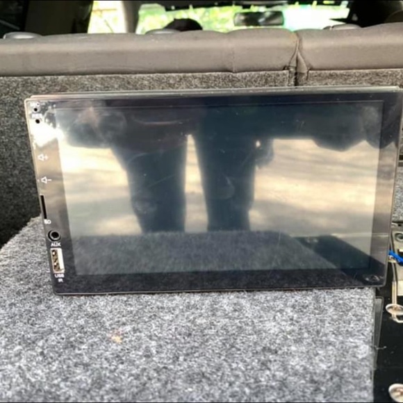 Radio - Picture 2 of 2